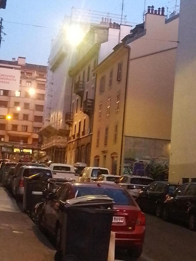 Charming Flat Center And Near The Lake Ginevra Esterno foto